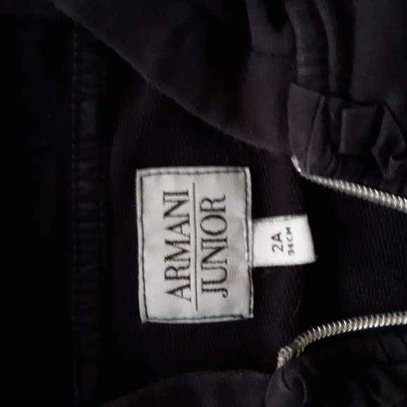 Armani junior jacket size 2A navy blue in color with silver zipper - Picture 2 of 2